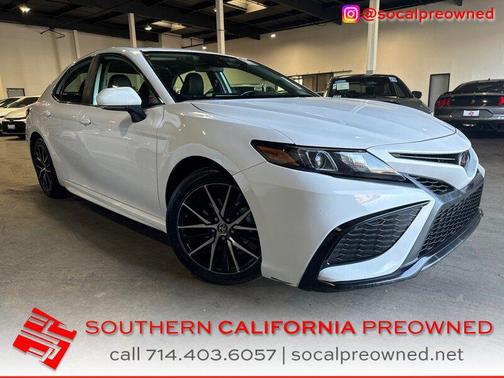 2023 Toyota Camry SE