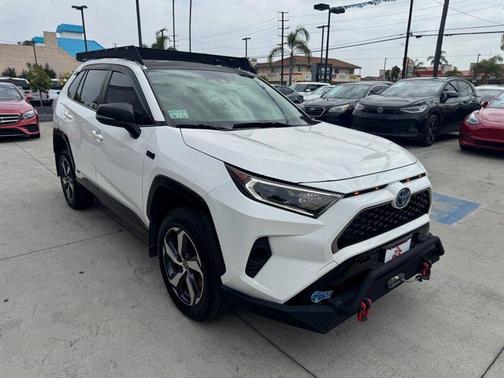 Super White 2021 Toyota RAV4 Prime SE