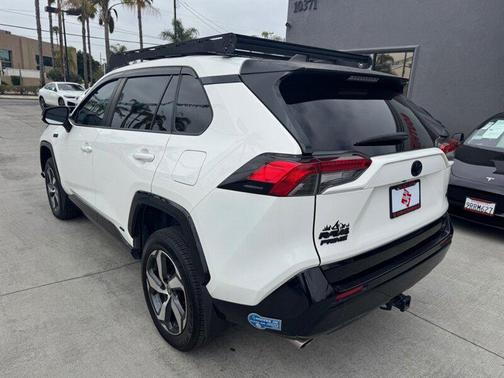 Super White 2021 Toyota RAV4 Prime SE