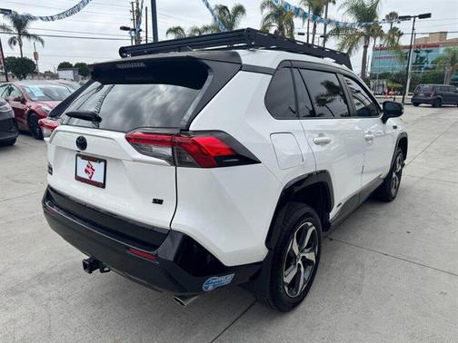 Super White 2021 Toyota RAV4 Prime SE