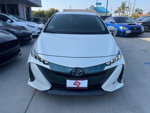 Super White 2019 Toyota Prius Prime Plus