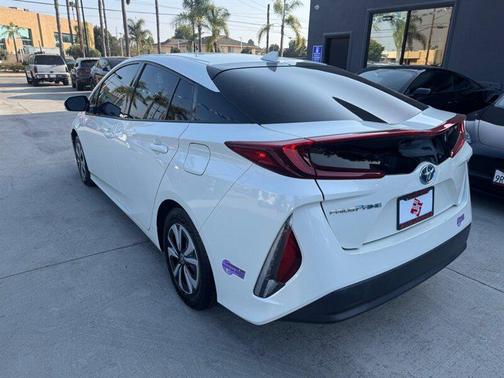 Super White 2019 Toyota Prius Prime Plus