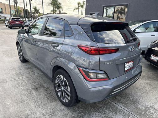 2023 Hyundai KONA EV SE