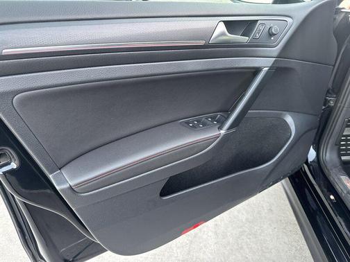 2019 Volkswagen Golf GTI 2.0T S 4-Door