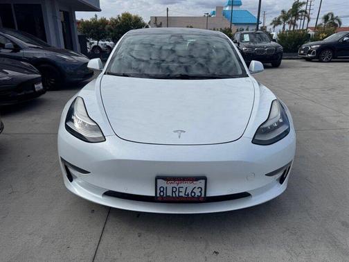 Pearl White Multi-Coat 2019 Tesla Model 3 Standard Range