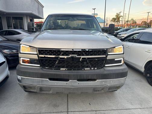 2005 Chevrolet Silverado 2500 LS H/D Crew Cab