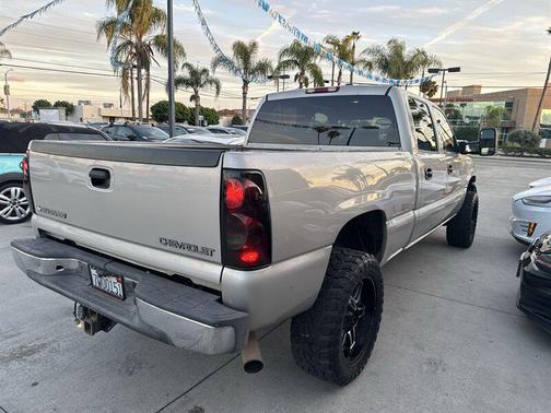 2005 Chevrolet Silverado 2500 LS H/D Crew Cab