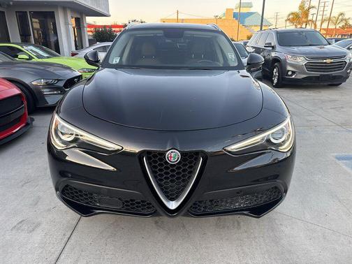 2018 Alfa Romeo Stelvio Base