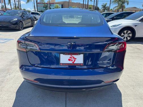 Deep Blue Metallic 2021 Tesla Model 3 Long Range