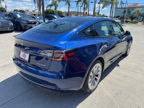 Deep Blue Metallic 2021 Tesla Model 3 Long Range
