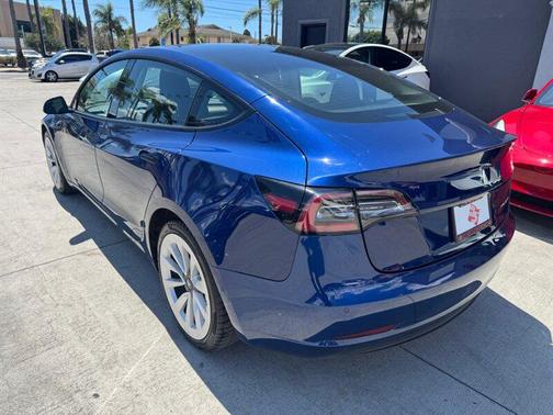 Deep Blue Metallic 2021 Tesla Model 3 Long Range