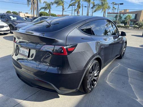 Stealth Grey 2024 Tesla Model Y Performance Dual Motor All-Wheel Drive