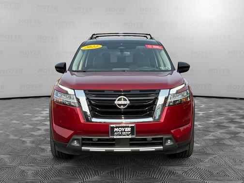 2022 Nissan Pathfinder Platinum