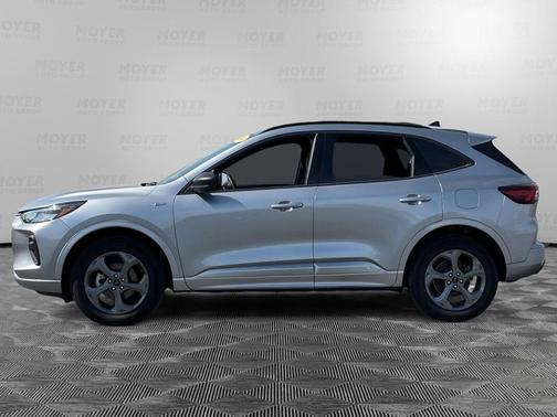 Iconic Silver Metallic 2024 Ford Escape ST-Line