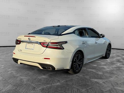 White 2019 Nissan Maxima 3.5 SL