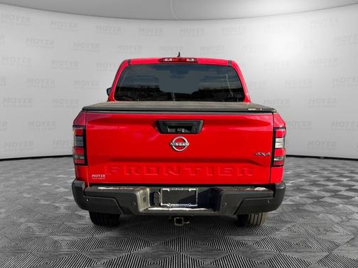 2022 Nissan Frontier S