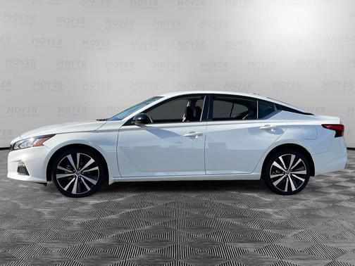 2022 Nissan Altima 2.5 SR