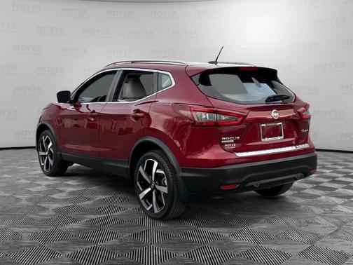 2022 Nissan Rogue Sport SL