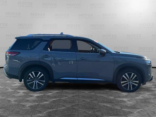 Boulder Gray Metallic 2025 Nissan Pathfinder Platinum