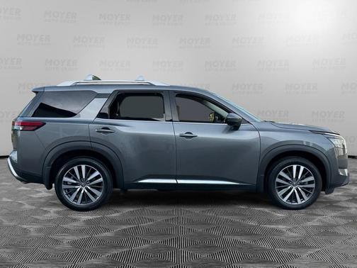 2022 Nissan Pathfinder Platinum