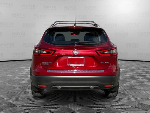 2022 Nissan Rogue Sport SL