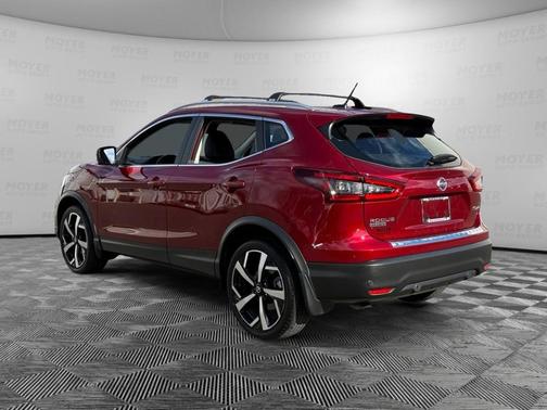 2022 Nissan Rogue Sport SL