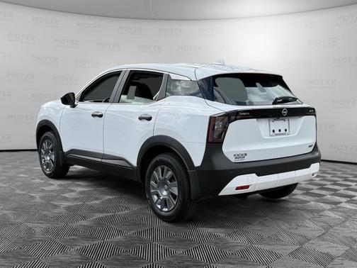 2025 Nissan Kicks S