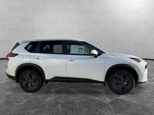 Pearl 2026 Nissan Rogue SV