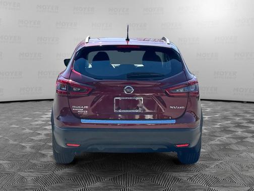 2022 Nissan Rogue Sport SV