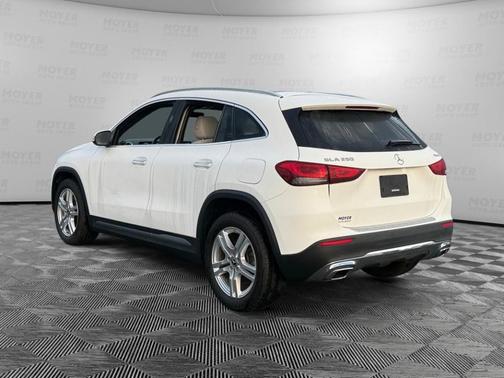 2021 Mercedes-Benz GLA 250 Base 4MATIC