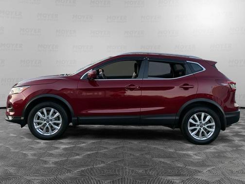 2022 Nissan Rogue Sport SV