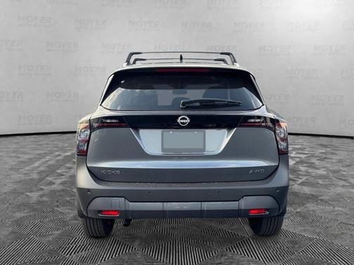 Gun Metallic 2026 Nissan Kicks SV