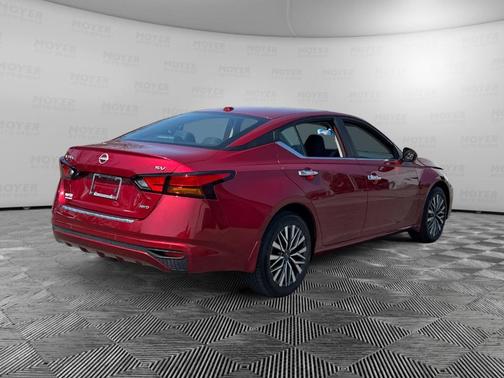 Scarlet Ember 2023 Nissan Altima 2.5 SV