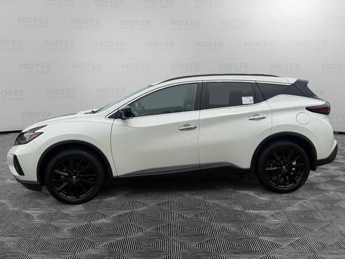 White 2022 Nissan Murano SV