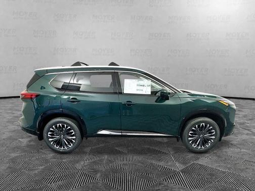 Obsidian Black 2026 Nissan Rogue Platinum