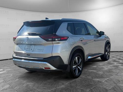 2 Tone Champagne Black Roof 2023 Nissan Rogue Platinum
