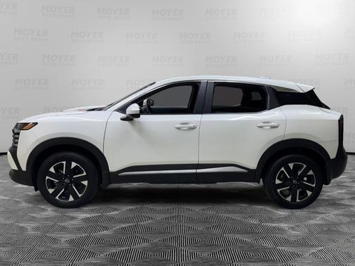 Aspen White Tri 2025 Nissan Kicks SV