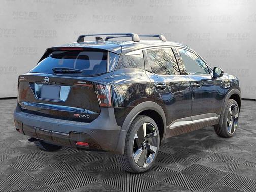 Super Black 2026 Nissan Kicks SR