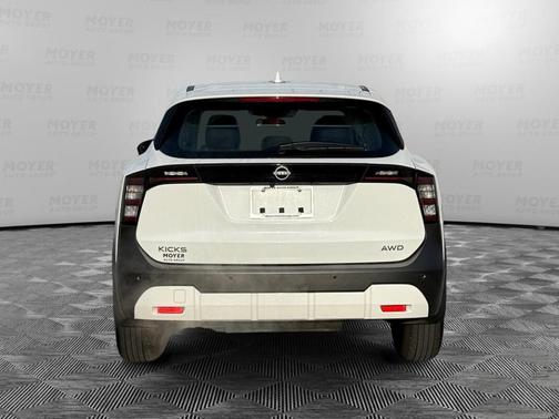 2025 Nissan Kicks S