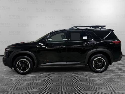 Black 2024 Nissan Pathfinder Rock Creek