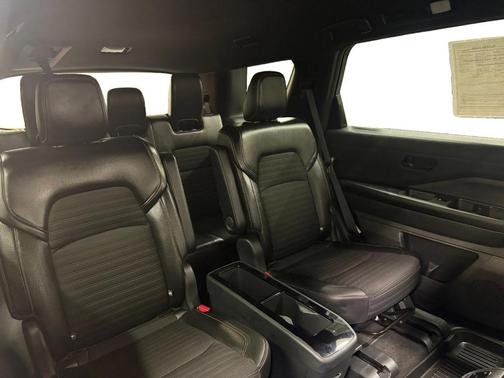 Obsidian Green 2023 Nissan Pathfinder Rock Creek