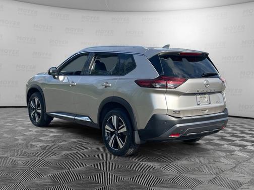 2022 Nissan Rogue SL