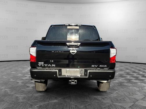 2024 Nissan Titan SV