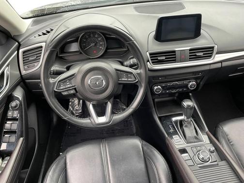 2018 Mazda Mazda3 Touring