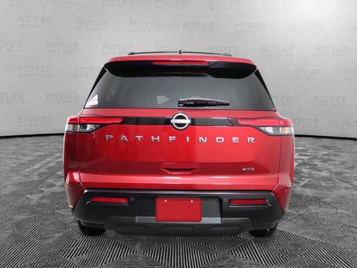 2026 Nissan Pathfinder SV