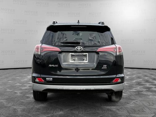 2016 Toyota RAV4 SE