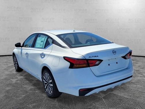 Glacier White 2026 Nissan Altima 2.5 SV