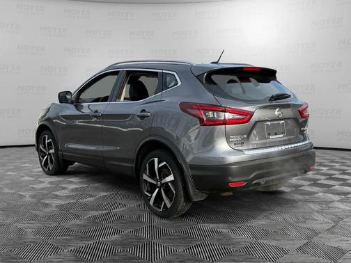 2022 Nissan Rogue Sport SL