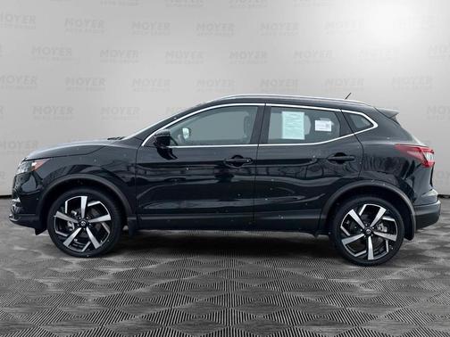 2022 Nissan Rogue Sport SL