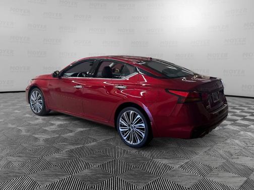 Scarlet Ember 2023 Nissan Altima 2.5 SL